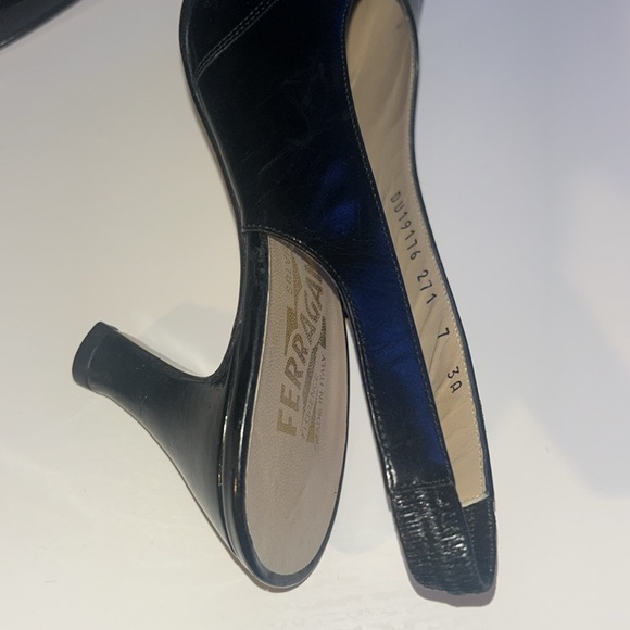 FERRAGAMO SIZE 7 KITTEN HEEL SLING BACKS - Picture 4 of 6